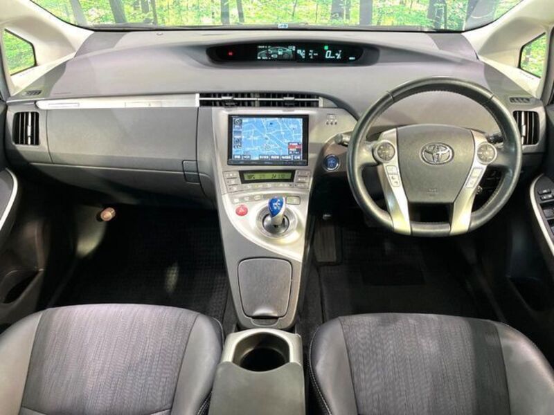 PRIUS PHV