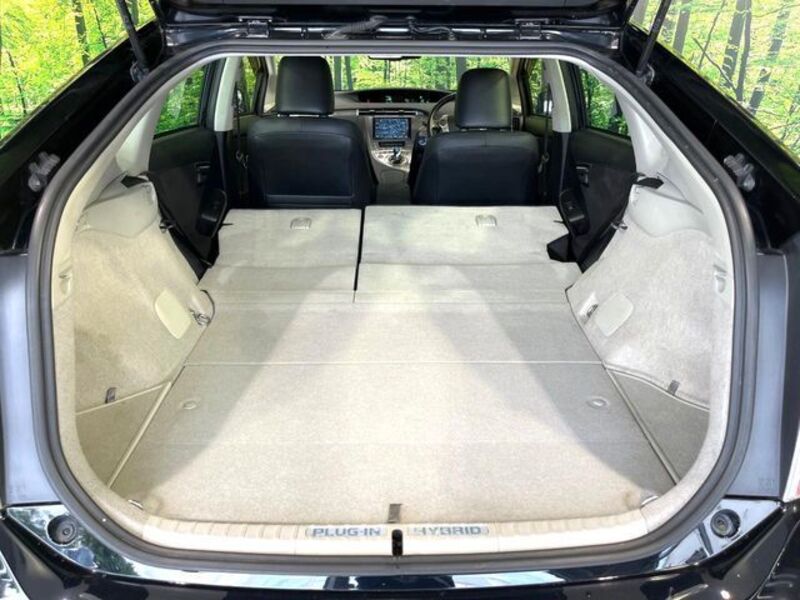 PRIUS PHV