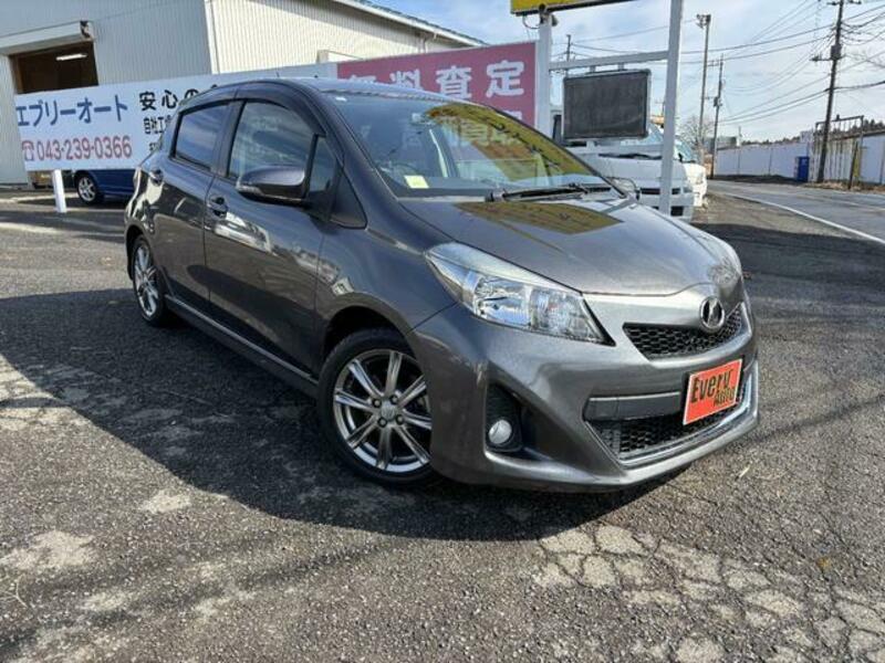 TOYOTA VITZ