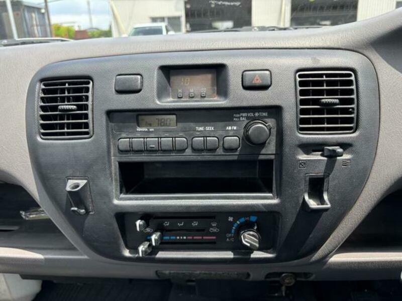 TOWNACE TRUCK