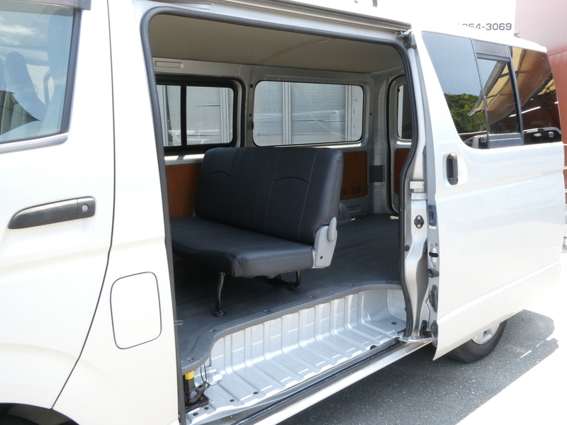 HIACE VAN