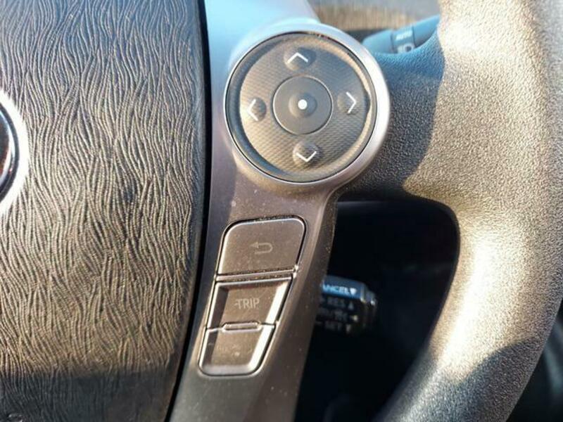 PRIUS ALPHA
