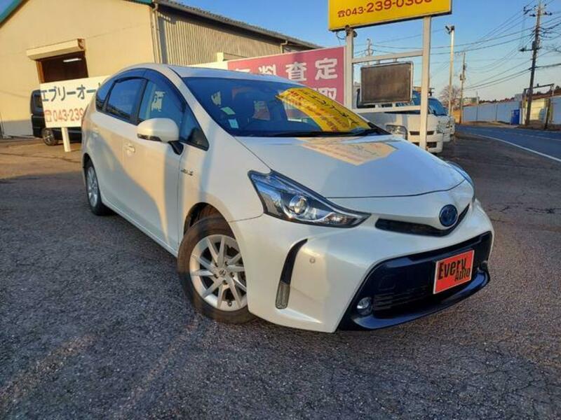 PRIUS ALPHA