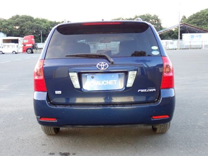 COROLLA FIELDER