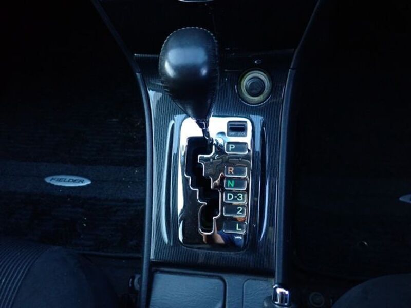COROLLA FIELDER