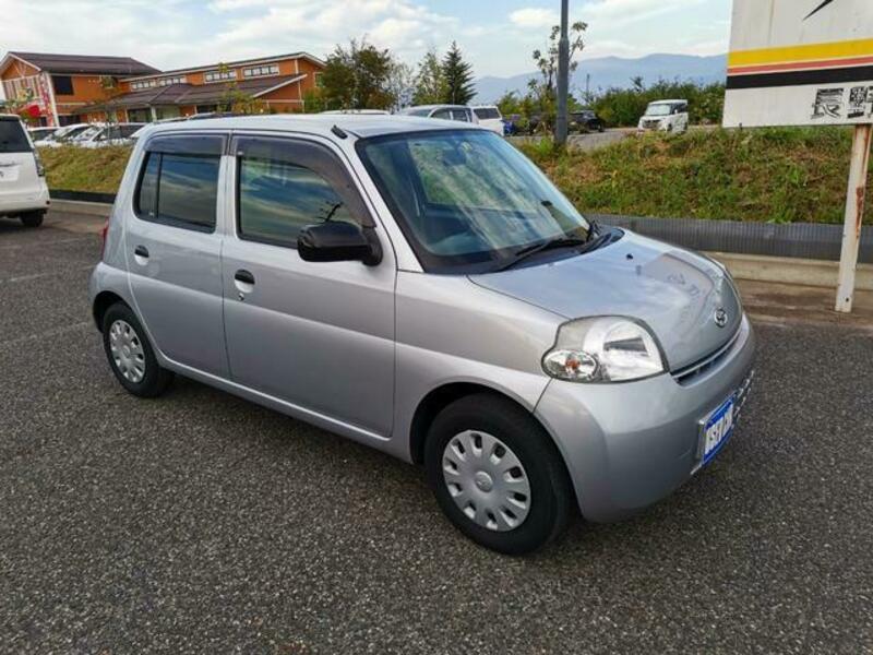 DAIHATSU ESSE