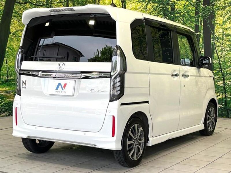 N BOX CUSTOM