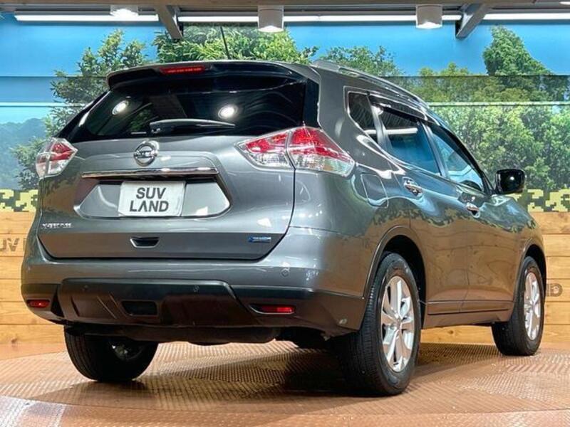 X-TRAIL