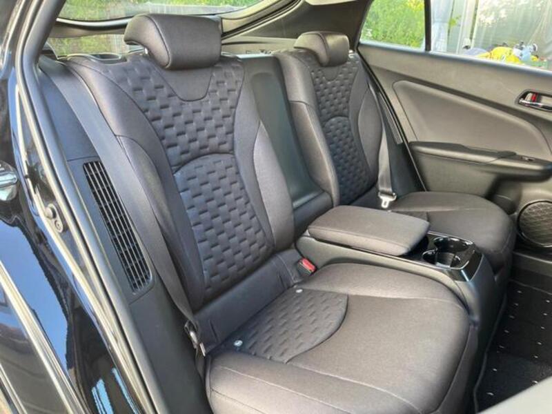 PRIUS PHV