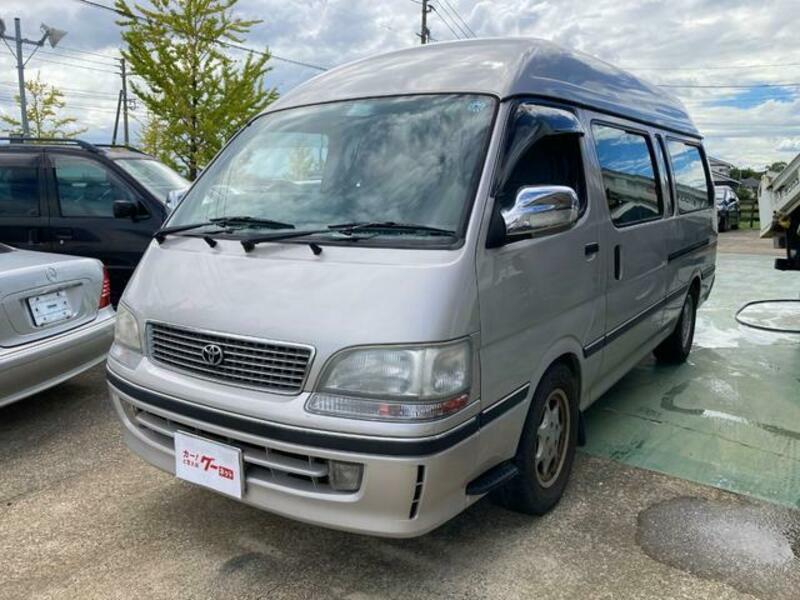 TOYOTA HIACE VAN