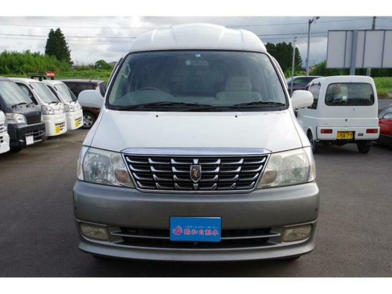 GRAND HIACE