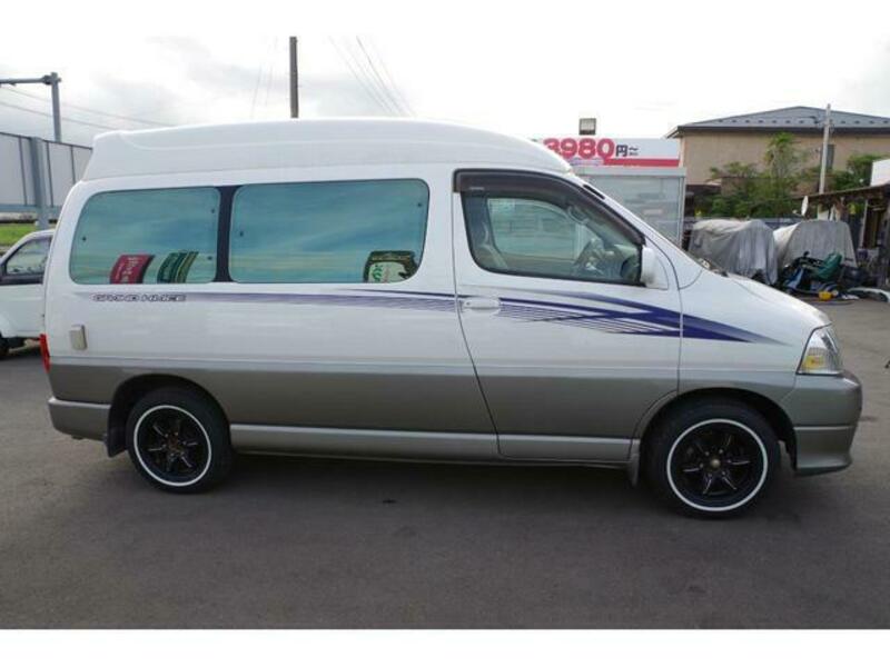 GRAND HIACE