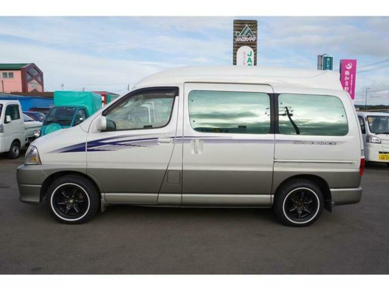 GRAND HIACE