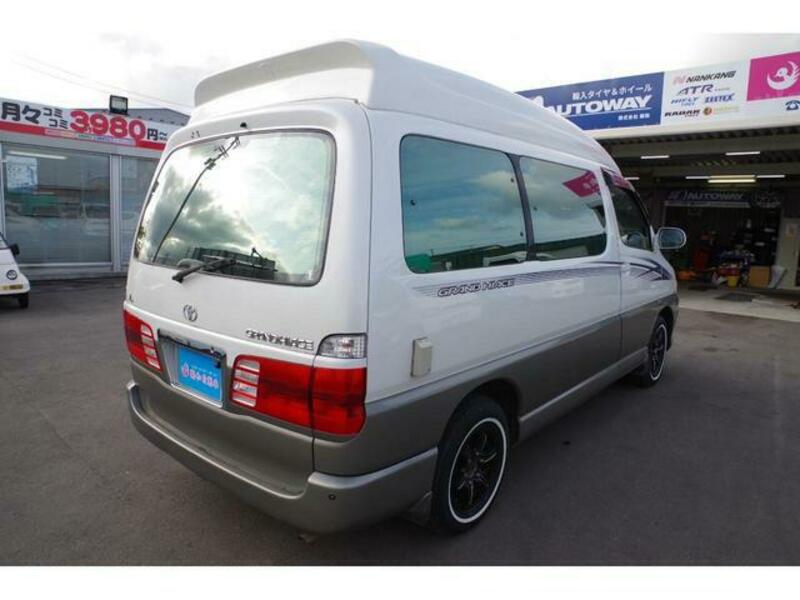 GRAND HIACE