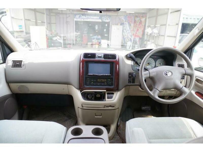 GRAND HIACE
