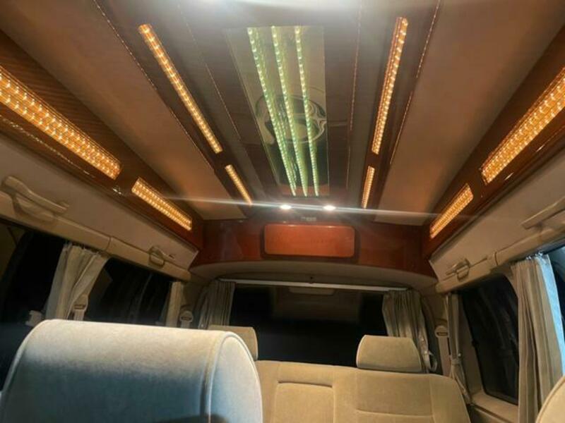 GRAND HIACE
