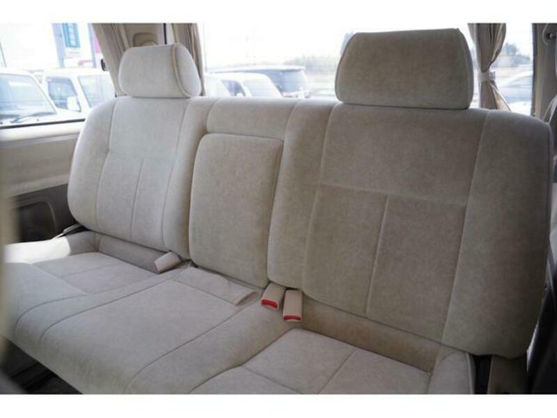 GRAND HIACE
