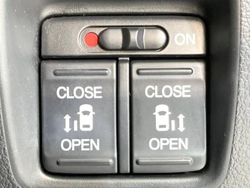N BOX