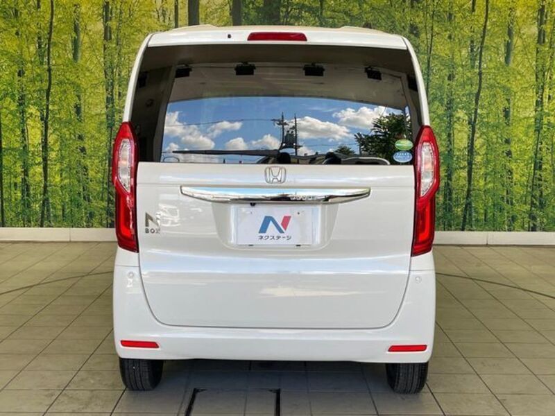 N BOX