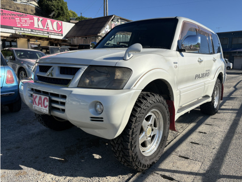 MITSUBISHI PAJERO
