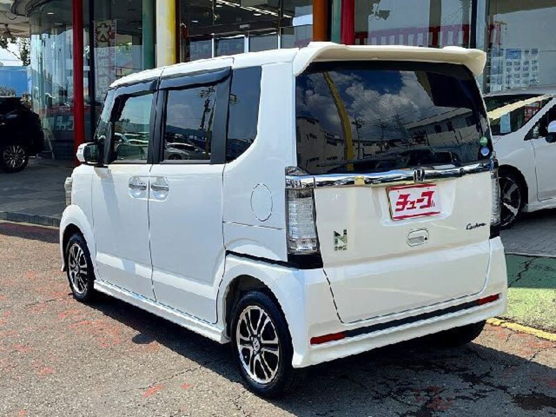 N BOX CUSTOM