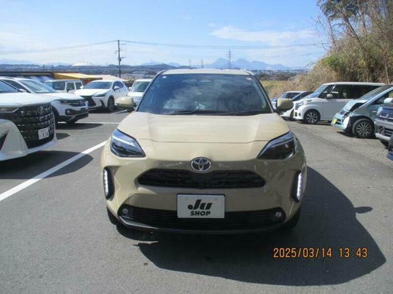 YARIS CROSS