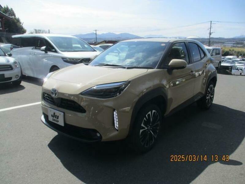 YARIS CROSS