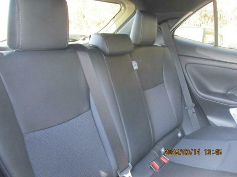 YARIS CROSS