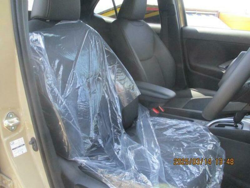 YARIS CROSS