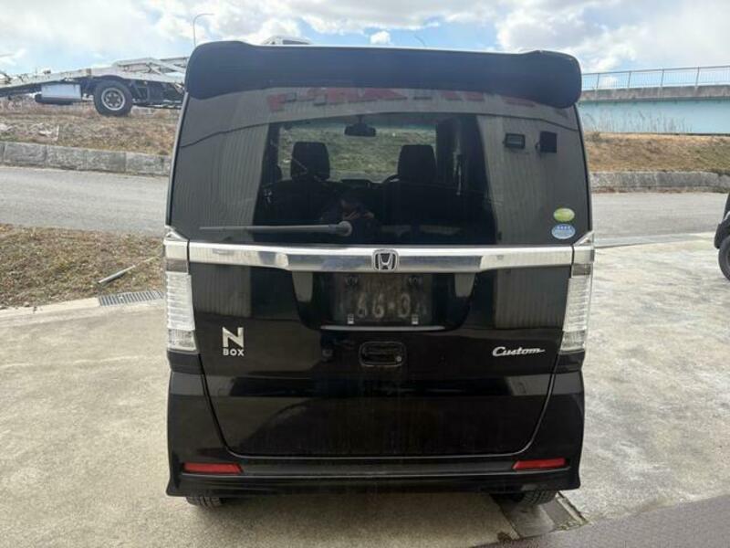 N BOX CUSTOM