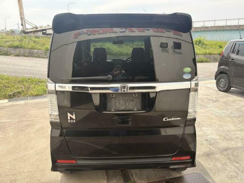 N BOX CUSTOM