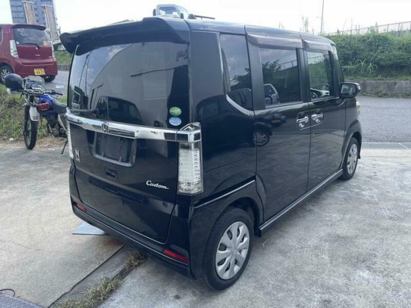 N BOX CUSTOM