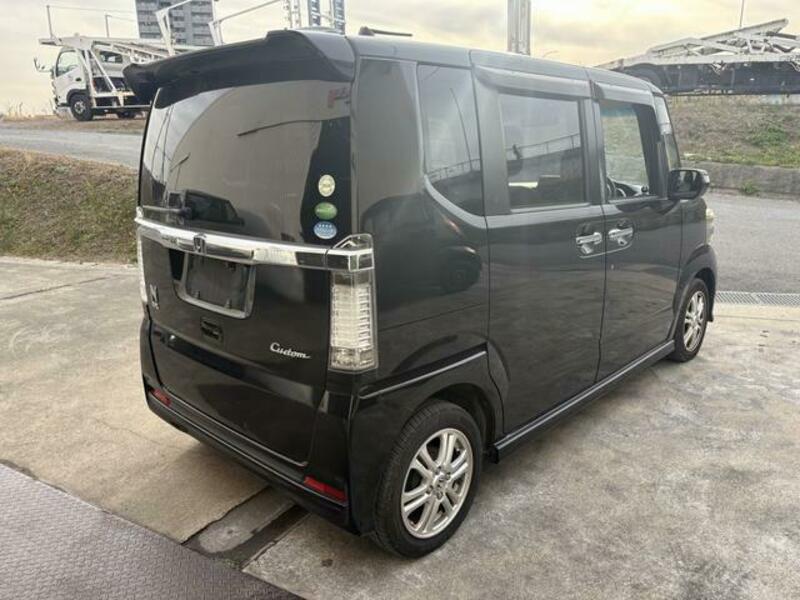 N BOX CUSTOM