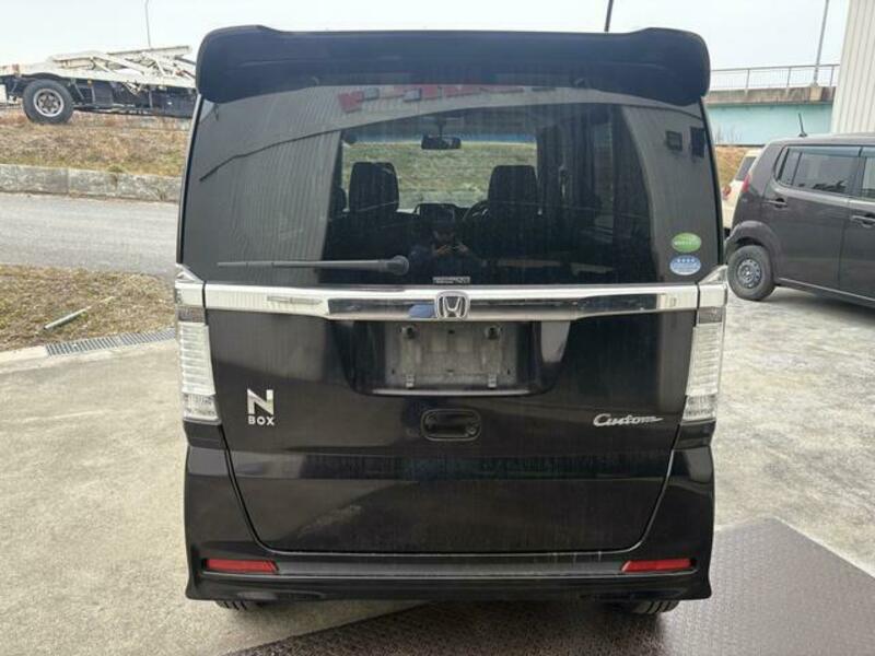 N BOX CUSTOM