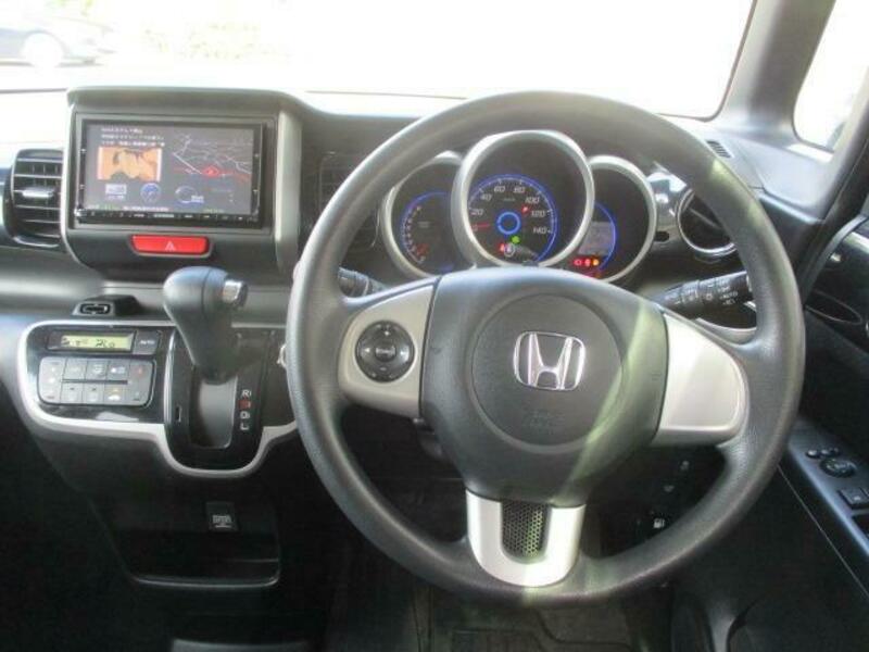 N BOX CUSTOM