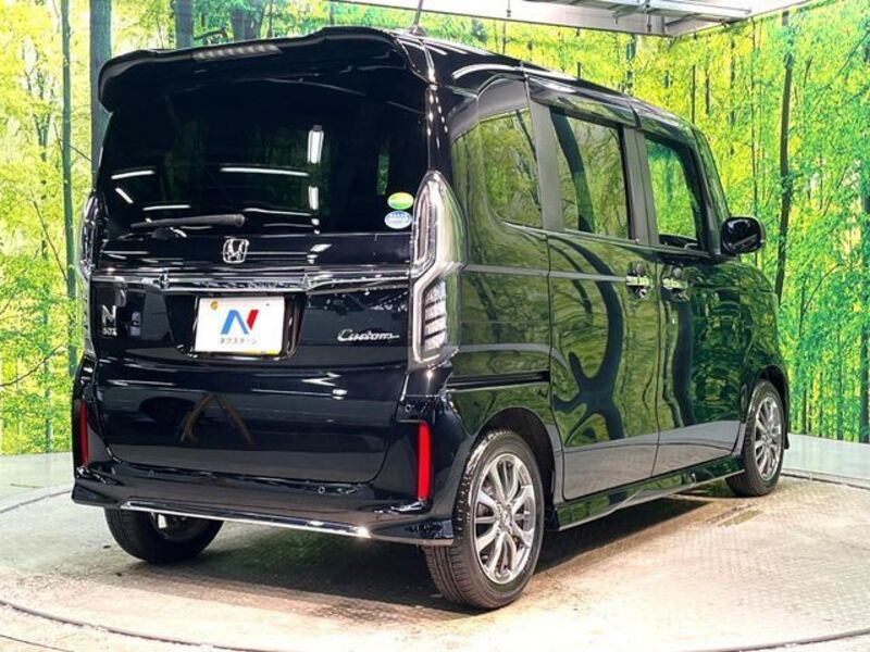 N BOX CUSTOM