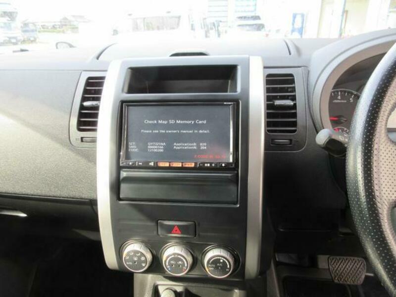 X-TRAIL