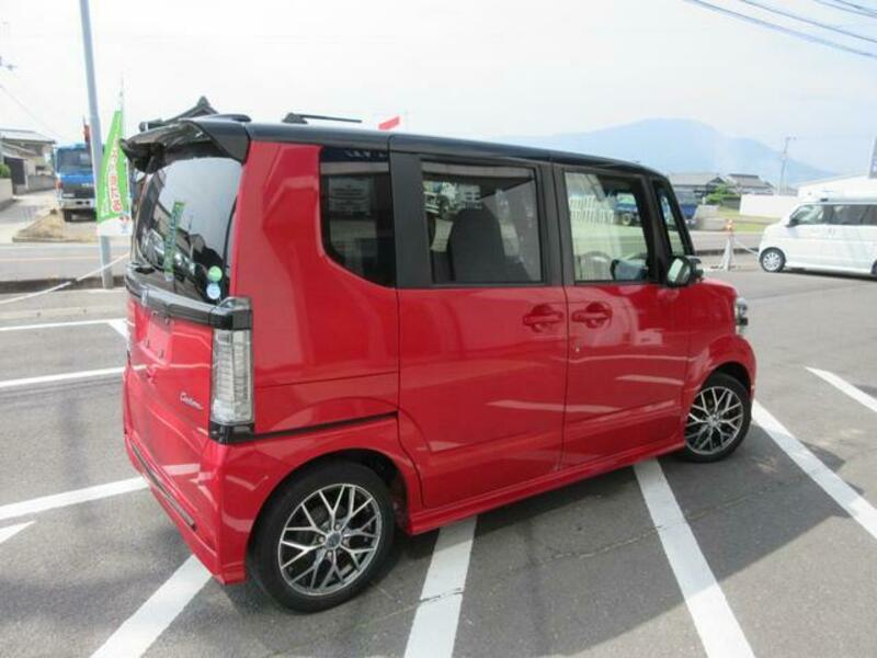 N BOX CUSTOM