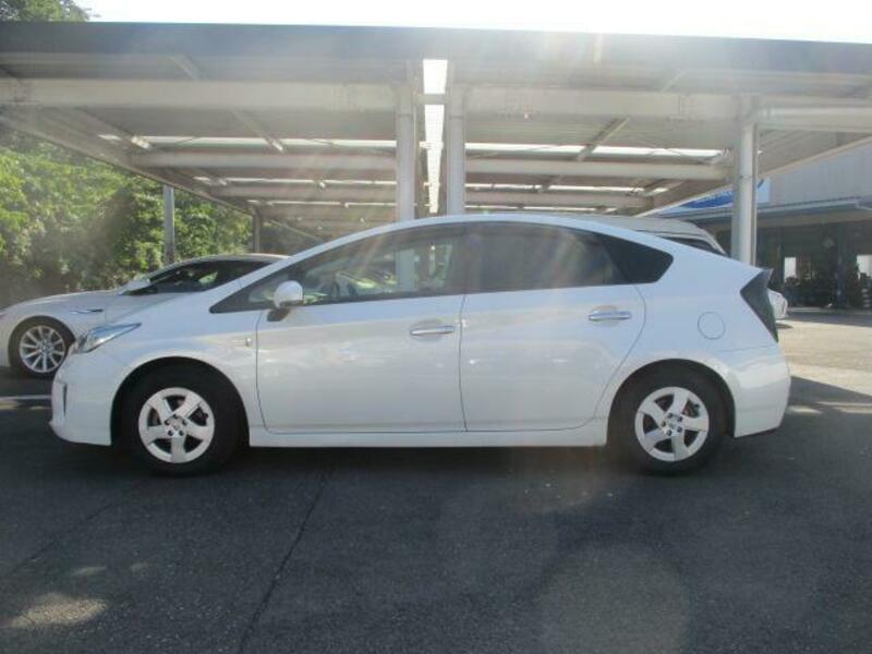 PRIUS PHV