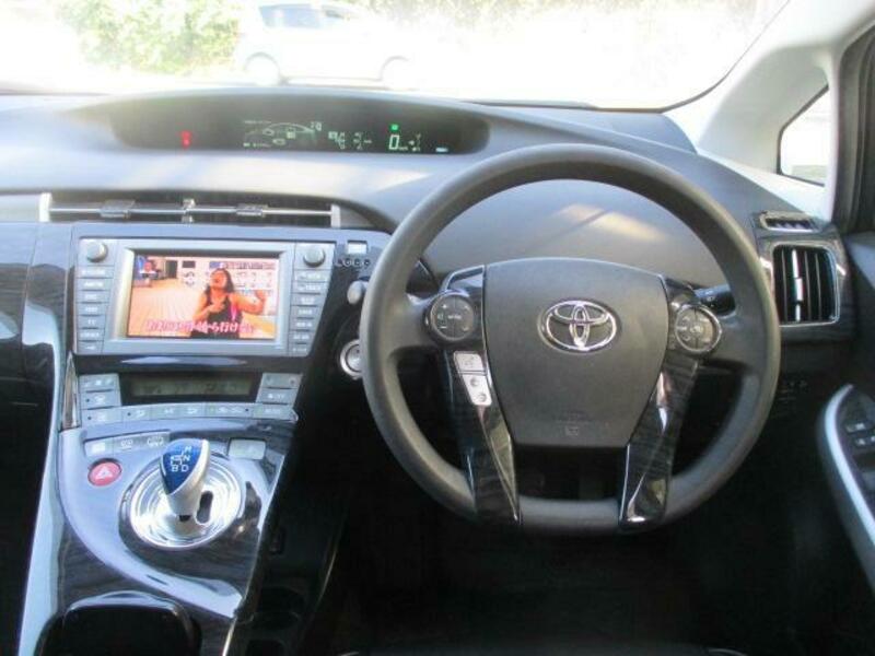 PRIUS PHV
