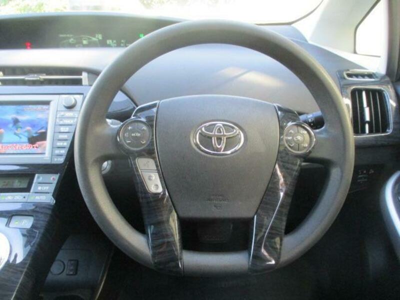 PRIUS PHV