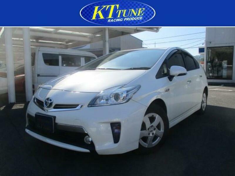 TOYOTA PRIUS PHV