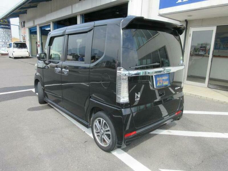 N BOX CUSTOM