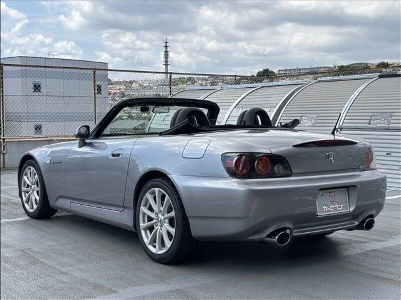 S2000