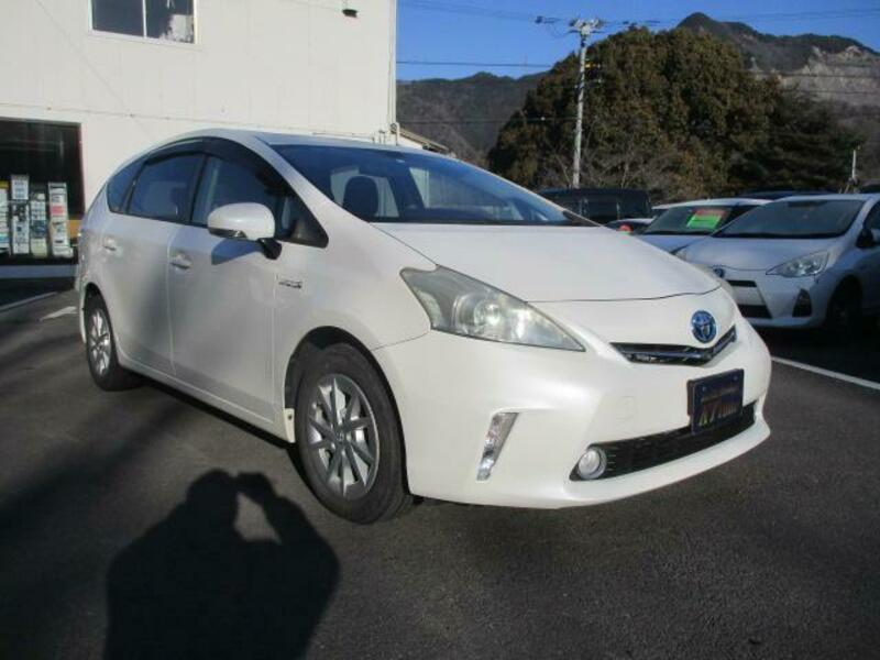 PRIUS ALPHA
