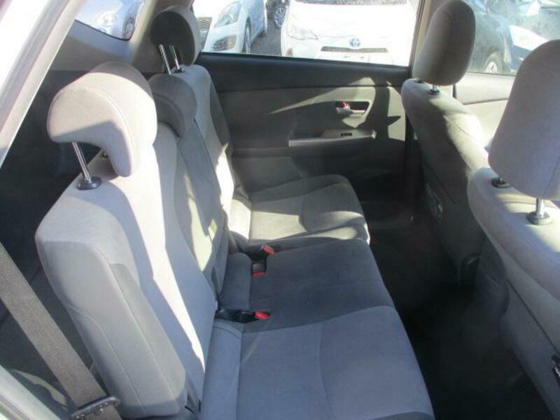 PRIUS ALPHA