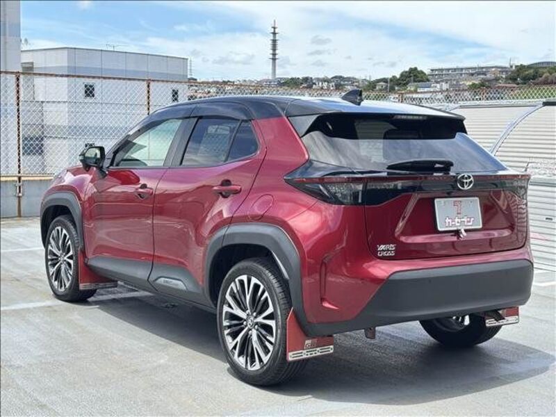 YARIS CROSS
