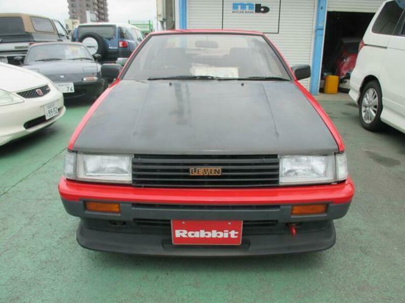 COROLLA LEVIN