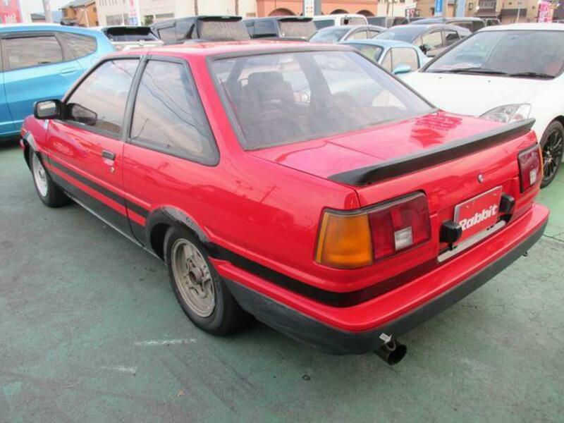 COROLLA LEVIN