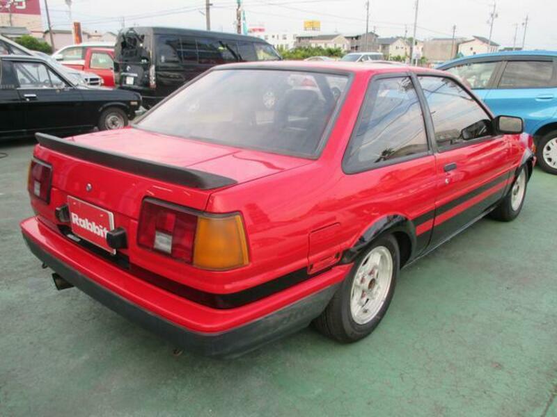 COROLLA LEVIN